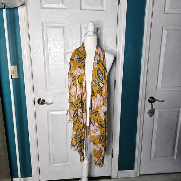 Loft and unbranded Assorted Scarf Bundle - Picture 11 of 13